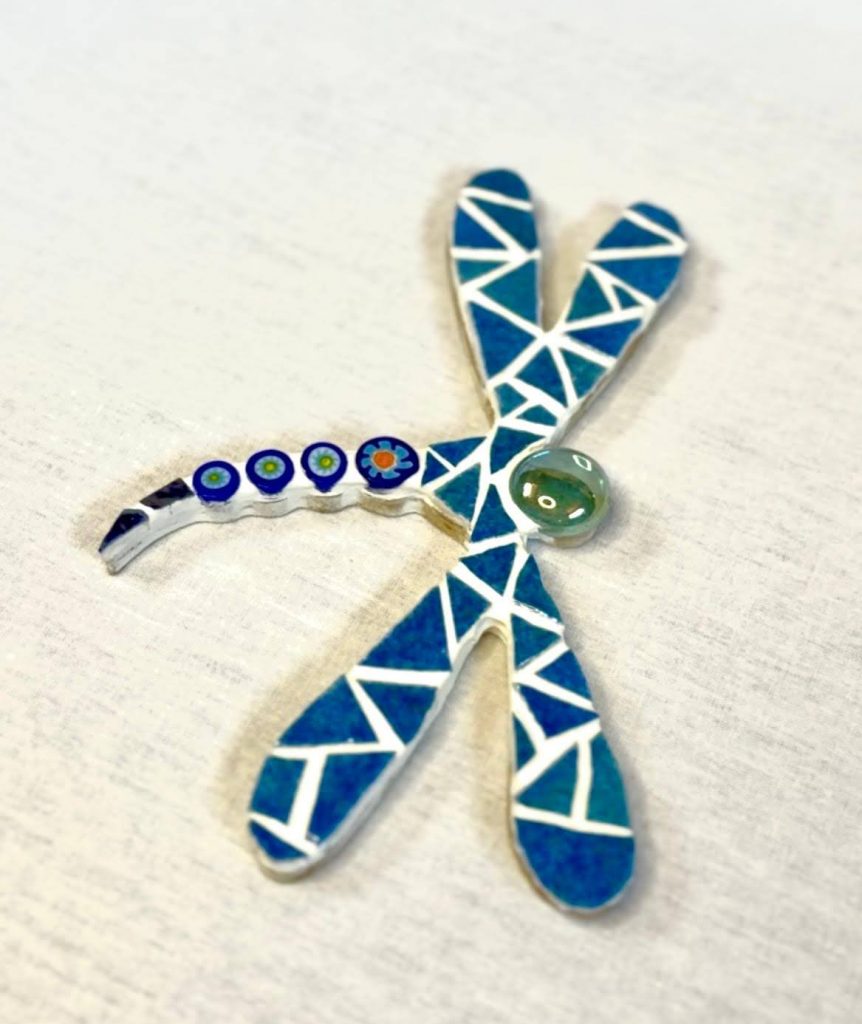 libellule en mosaïque