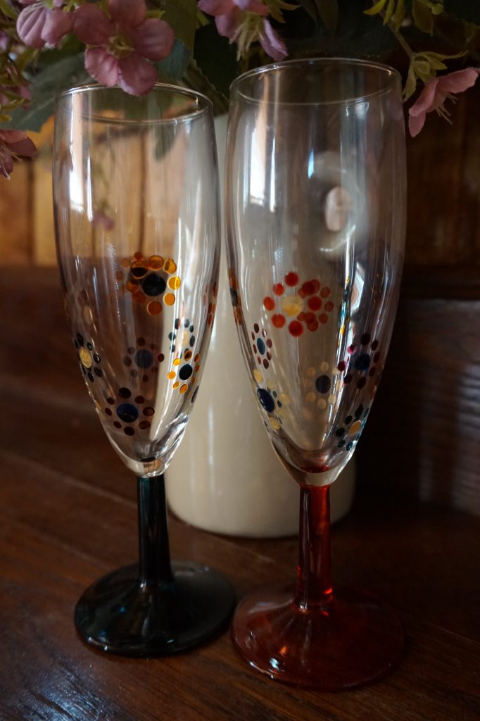 flutes avec motifs fleurs peintes à la main