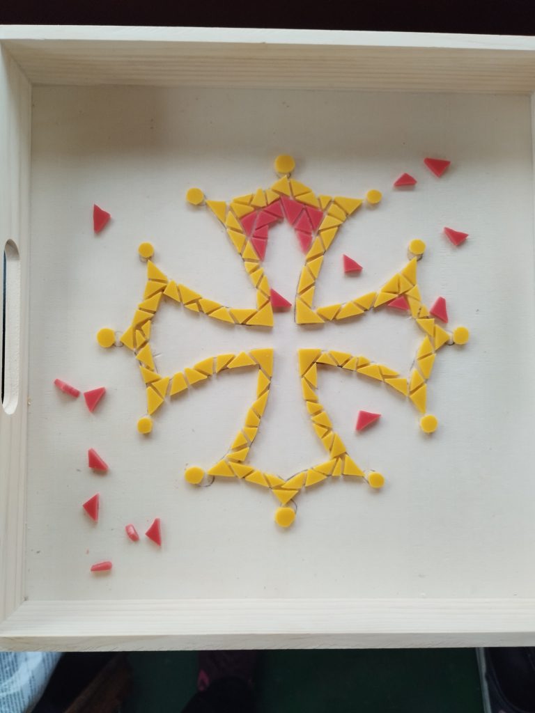croix occitane en mosaïque