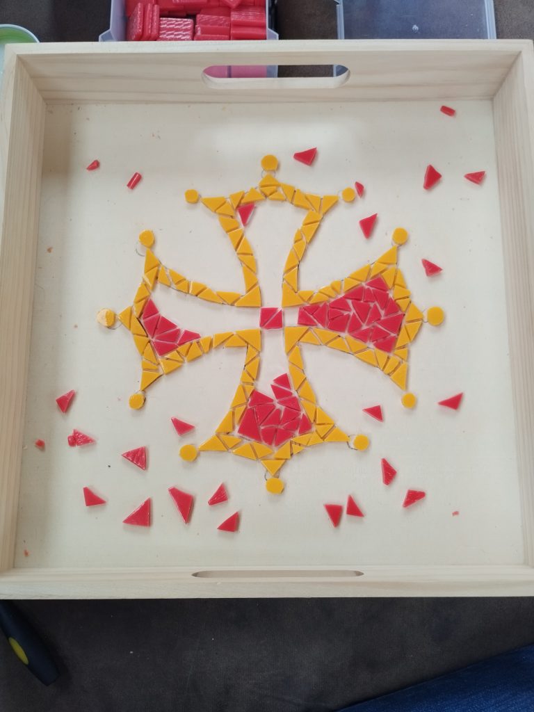 croix occitane en mosaïque